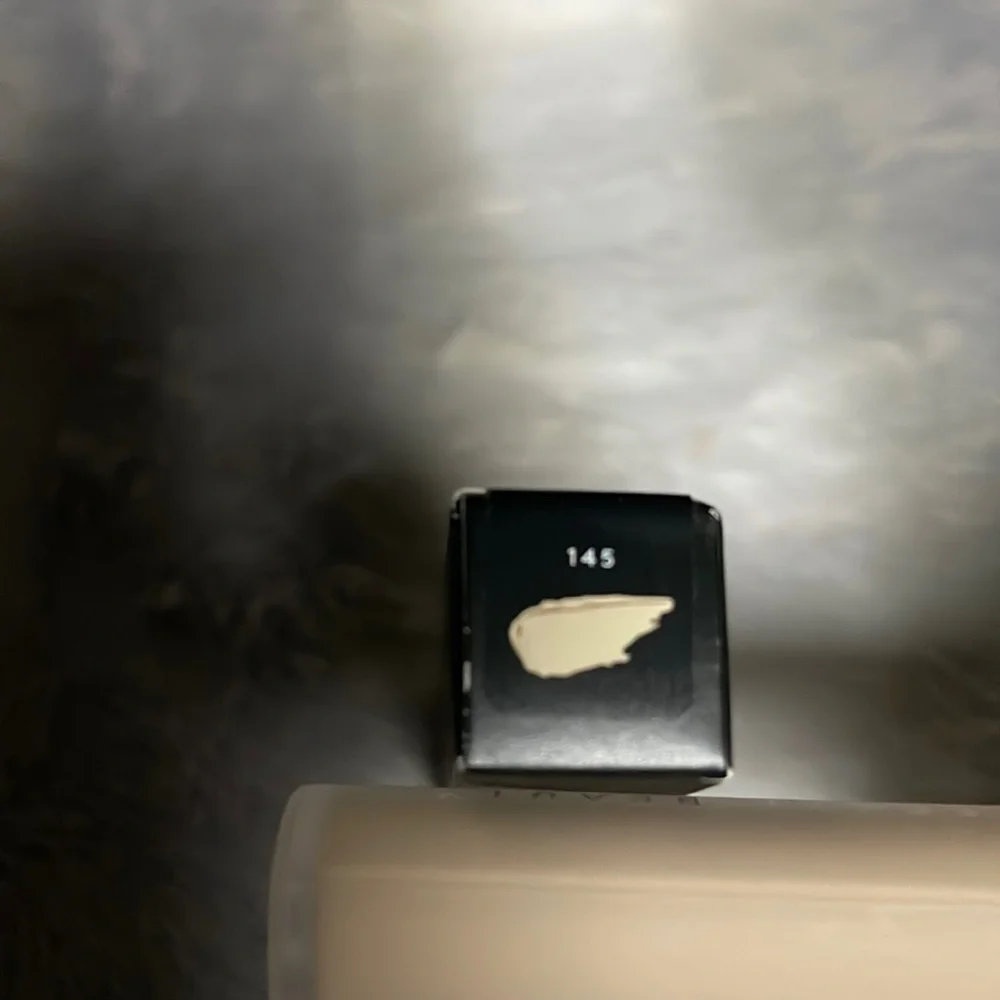 Fenty BeautyPro Filt’r Instant Longwear Liquid Concealer